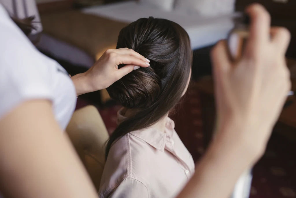 Sering Styling Rambut Demi Konten? Ini Risiko Rambut Jadi Rusak